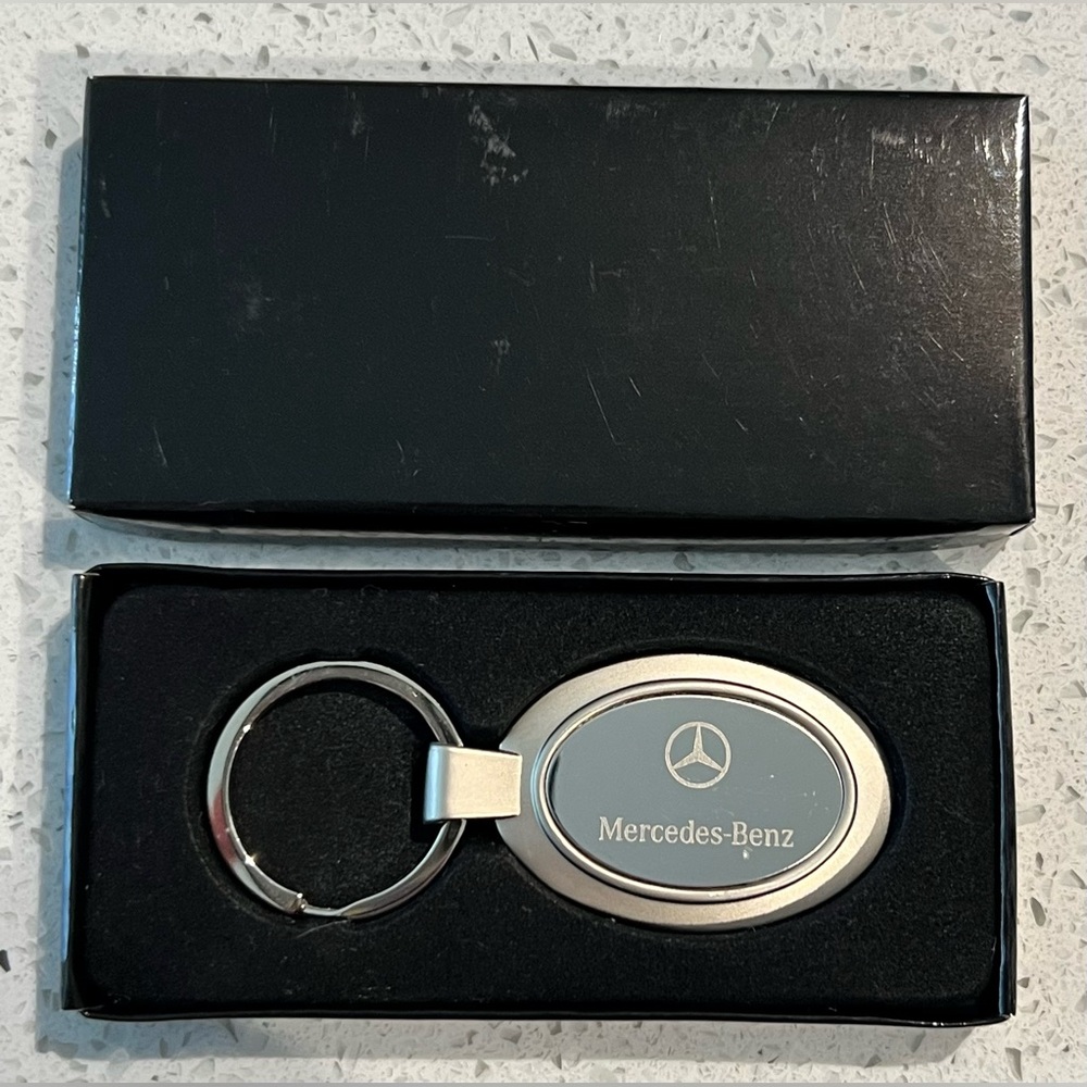 Mercedes-Benz Stainless Steel Oval Keyholder